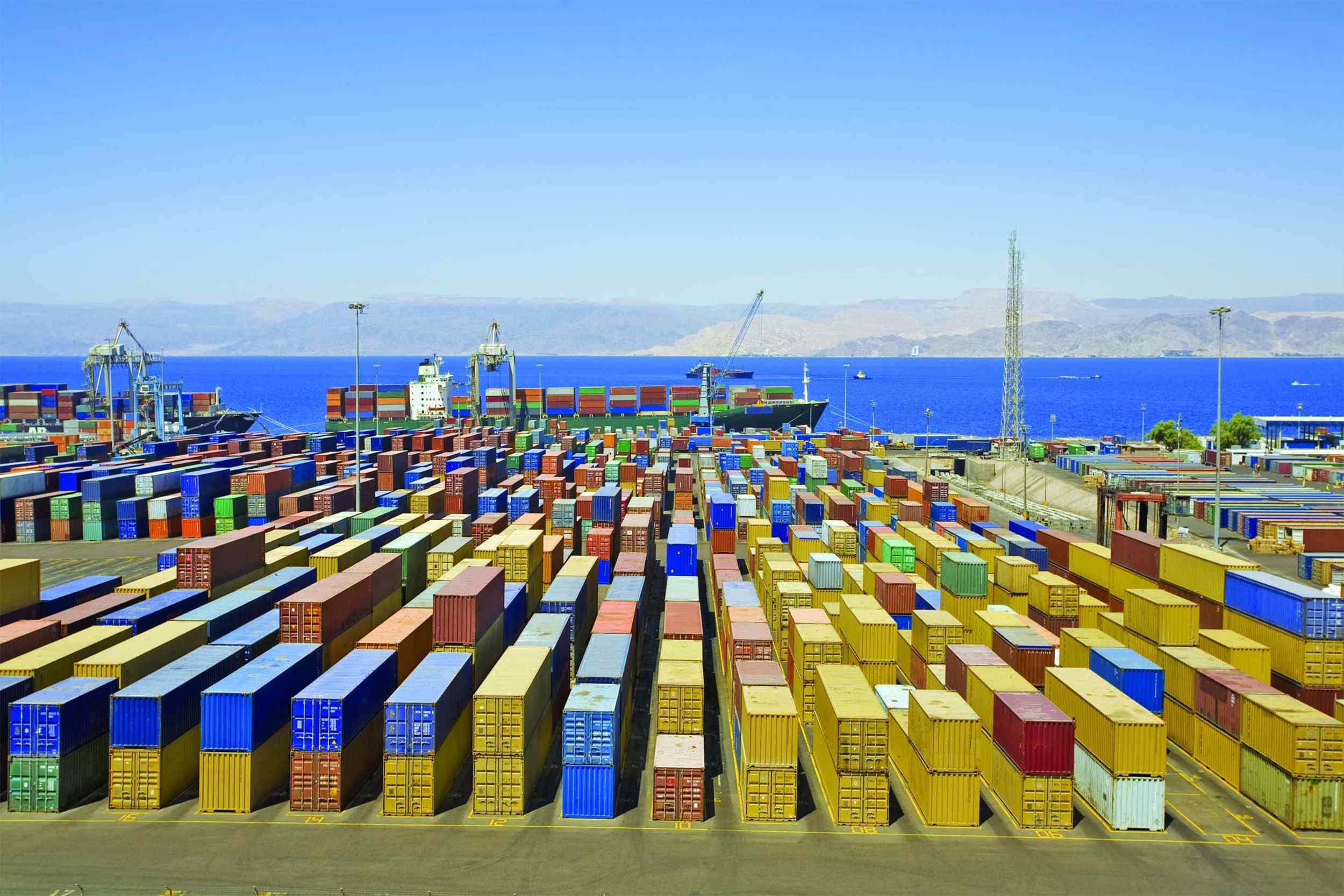 https://www.amplusserv.com/wp-content/uploads/2015/09/Harbor-warehouse.jpg